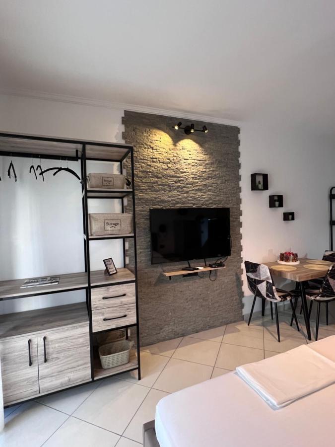 Sunset Apartments Lungomare Avlonya Dış mekan fotoğraf