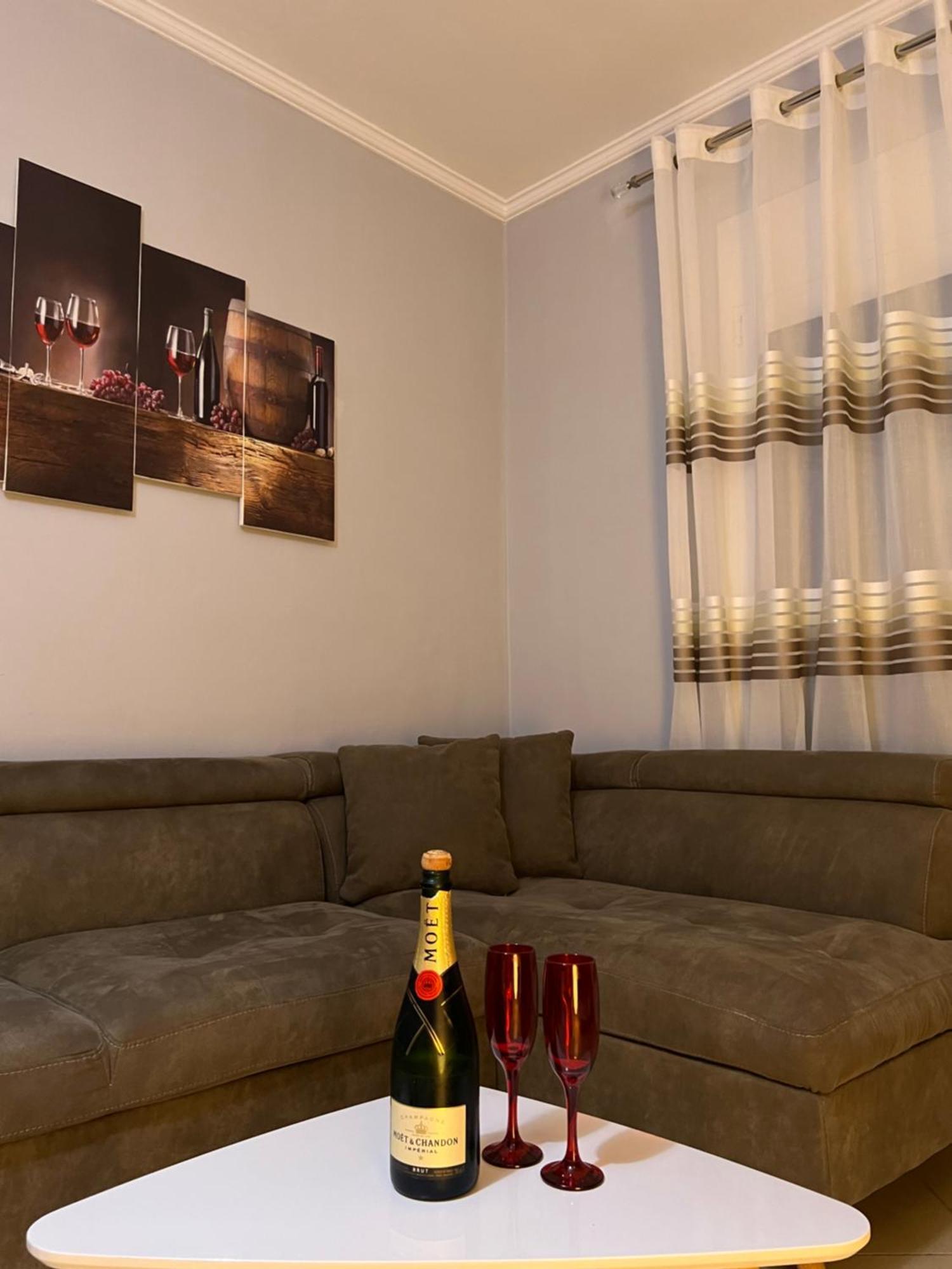 Sunset Apartments Lungomare Avlonya Dış mekan fotoğraf